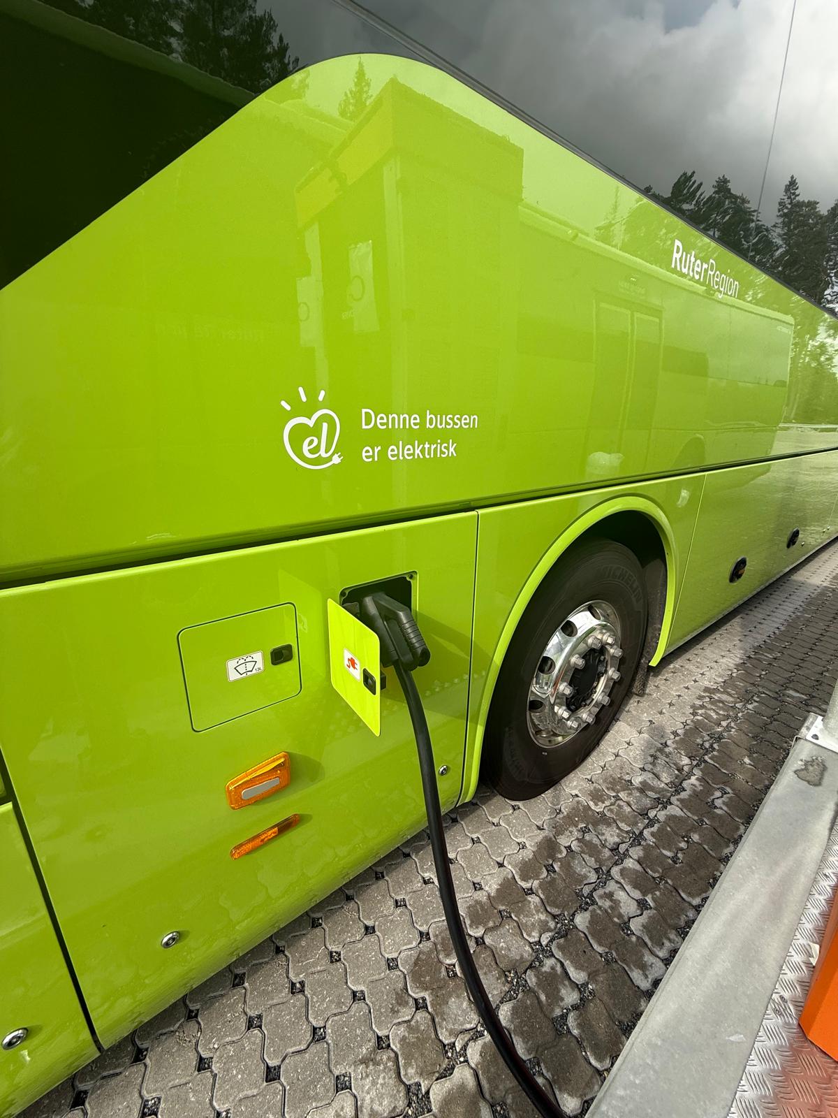Electric bus using Tenix Charge