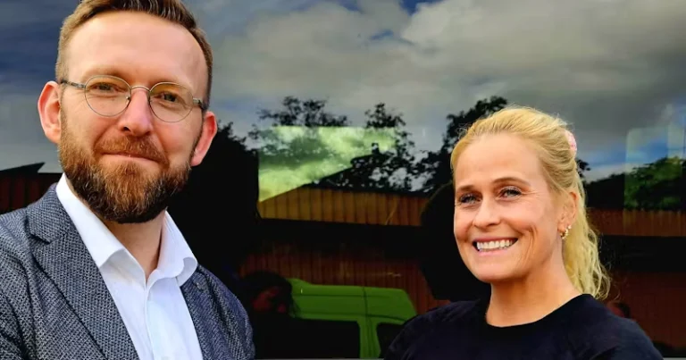 Nedre Romerike Minibuss with tenix team