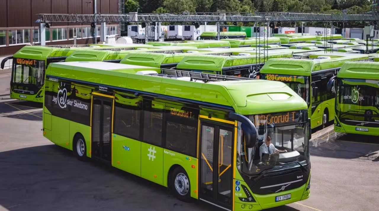 benefits of electric vehicles at bus station in Oslo fördelar med elfordon