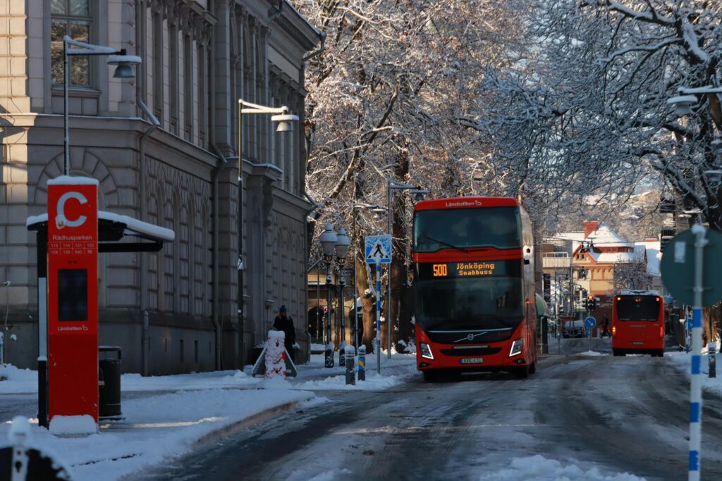Electric bus in cold weather